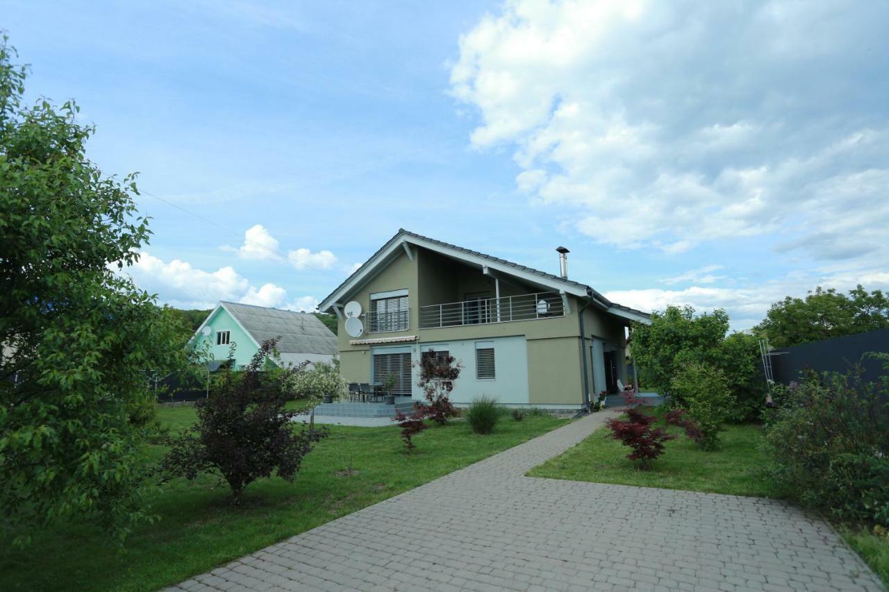 Sentis Hotel Užhorod Esterno foto